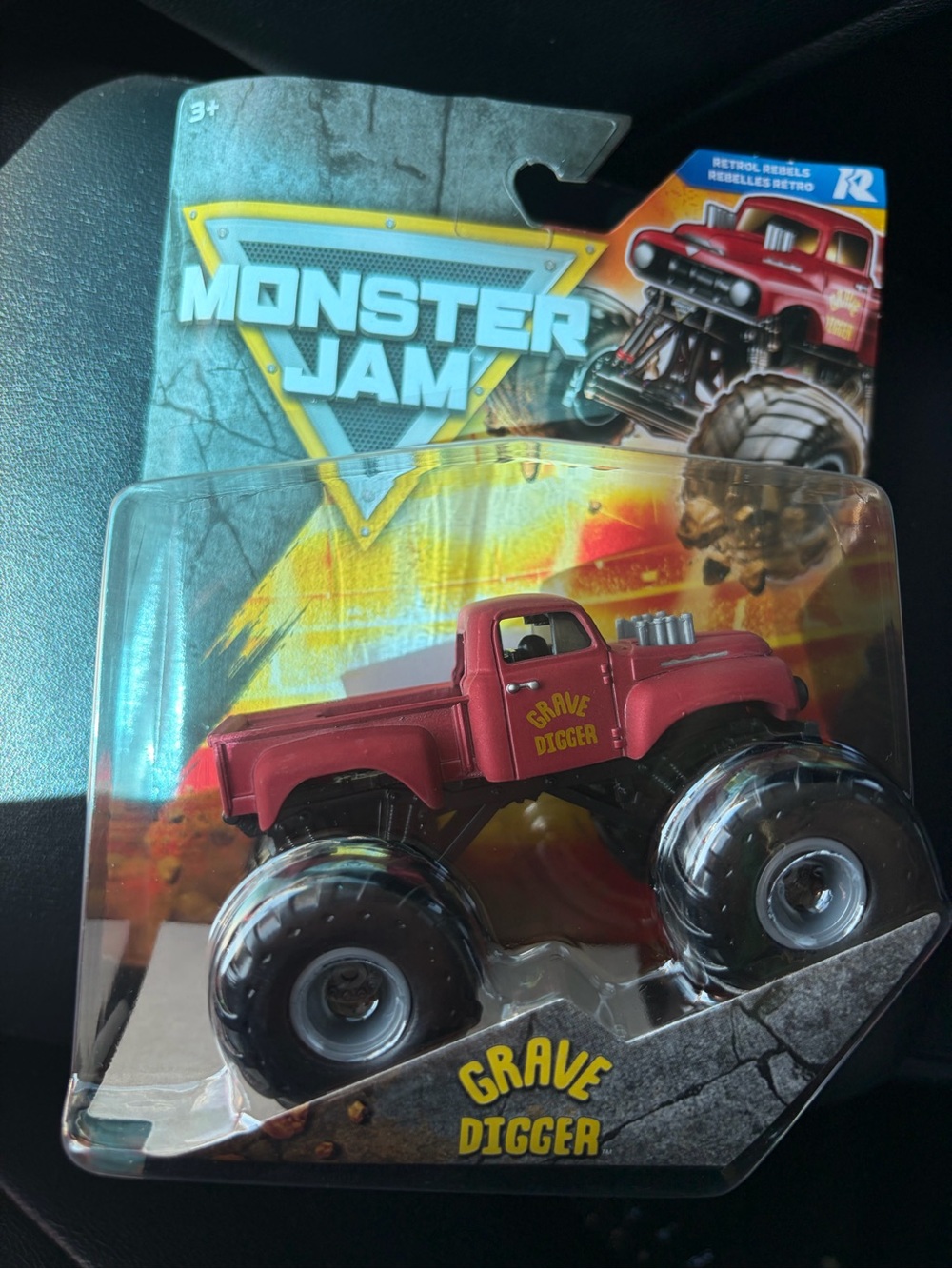 1:64 Monster Jam Grave Digger Red Monster Truck Toy